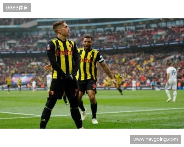 世体：巴萨不想让贝尔纳尔重蹈覆辙；球员团队冬窗会做评估