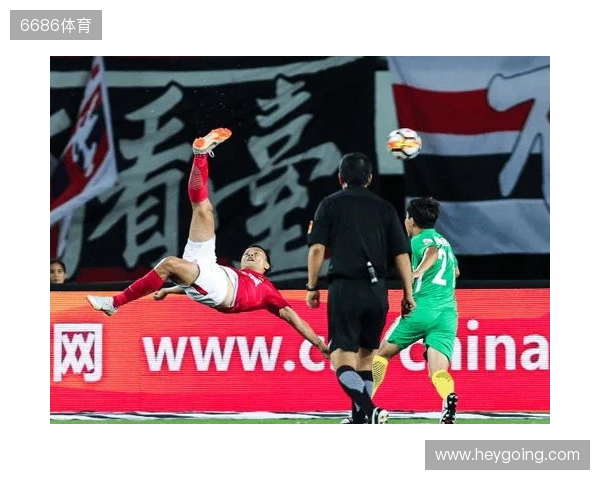 完美融入！廷伯：埃泽上演帽子戏法不是巧合，他很努力性格也很好